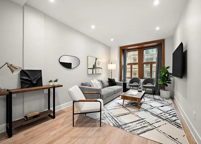 Deluxe Two-Bedroom Apartment
