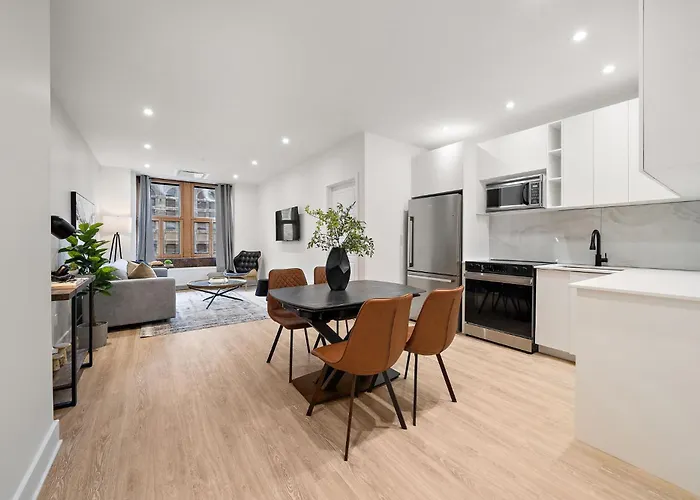 Deluxe Two-Bedroom Apartment